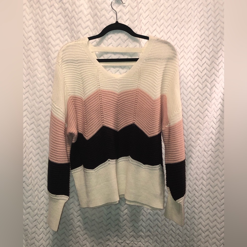 Full Circle Trend sweater size 1x, great condition.